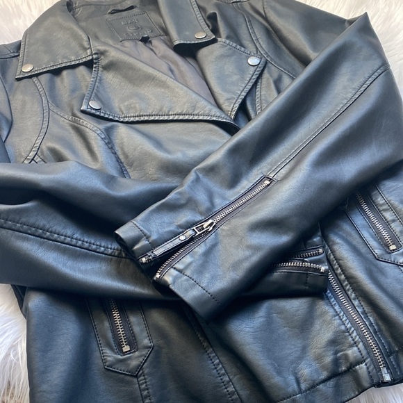 🎁Max Studio faux leather jacket L - Picture 3 of 9